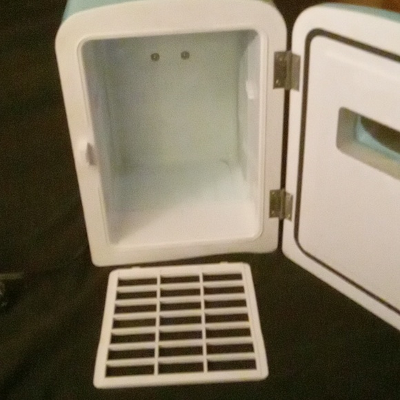 Igloo Other Igloo Mini Fridgebaby Blue6 Can Sizepreowned Perfect